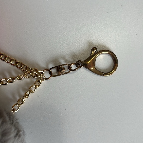 🔥FREE with purchase Key chain pom poms pink, teal, grey - Picture 3 of 4